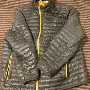 Eddie bauer puffer jacket